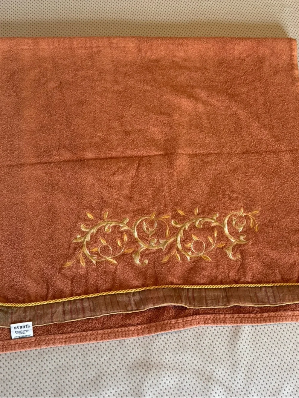 TWO Vintage Avanti Rust Orange‎ Bath Towels with Gold Embroidered Scroll